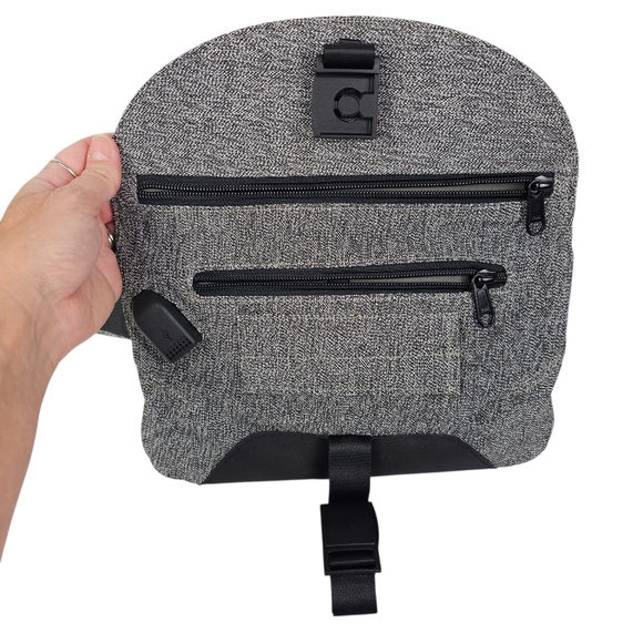 ALPAKA Air Sling Bag for Passport, Keys & Essentials - Picture 4 of 13